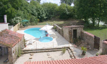Outdoor Pool at Le Cedre Cottage, Vendee.France